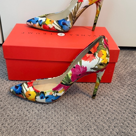 Ivanka Trump Multicolor Floral Heels - Picture 4 of 4